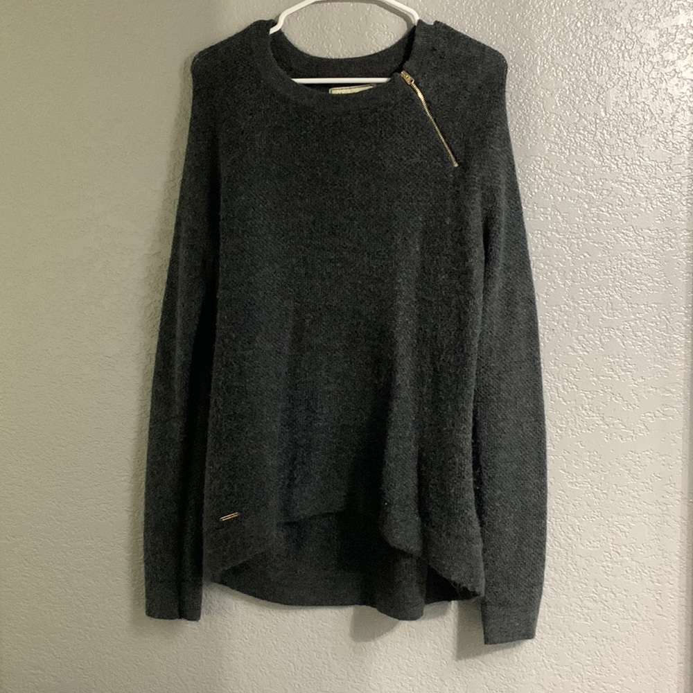 Abercrombie & Fitch grey sweater